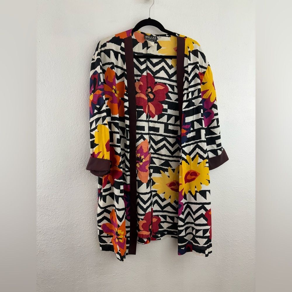 Club 22 floral print 100% Rayon kimono size 14